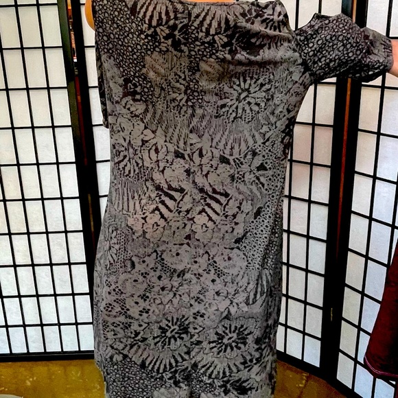 Chalet Womens sheer mini dress size M-L short sleeve scoop neck w/bare shoulder - Picture 4 of 6